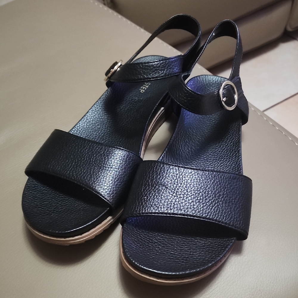 Chic Black Women's Sandals with Buckle